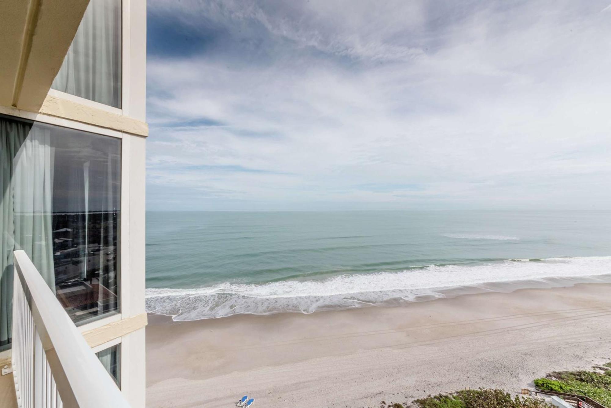 Hilton Melbourne Beach Oceanfront Eksteriør bilde