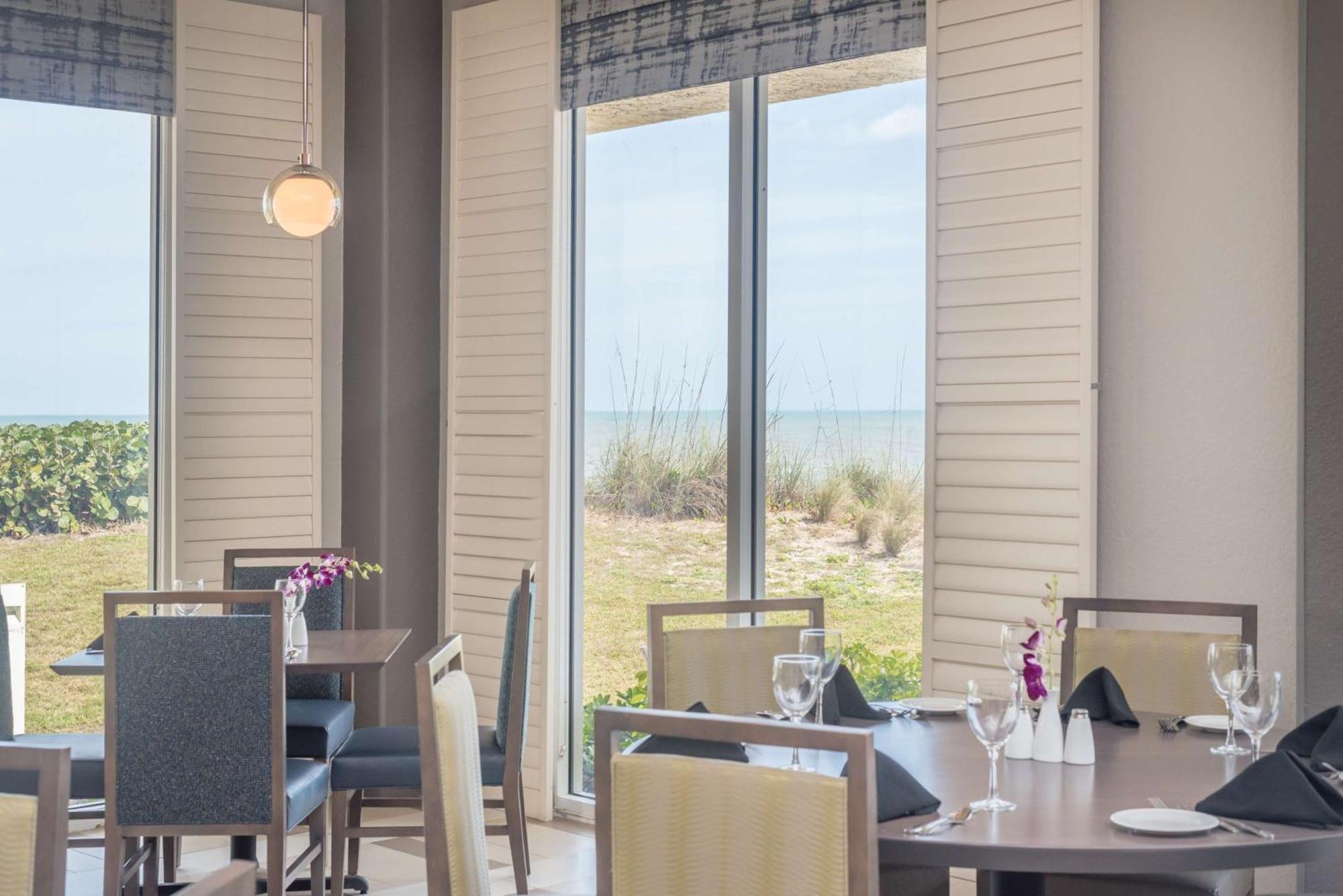 Hilton Melbourne Beach Oceanfront Eksteriør bilde