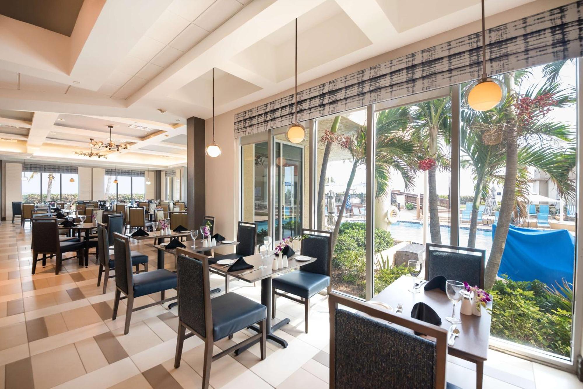 Hilton Melbourne Beach Oceanfront Eksteriør bilde