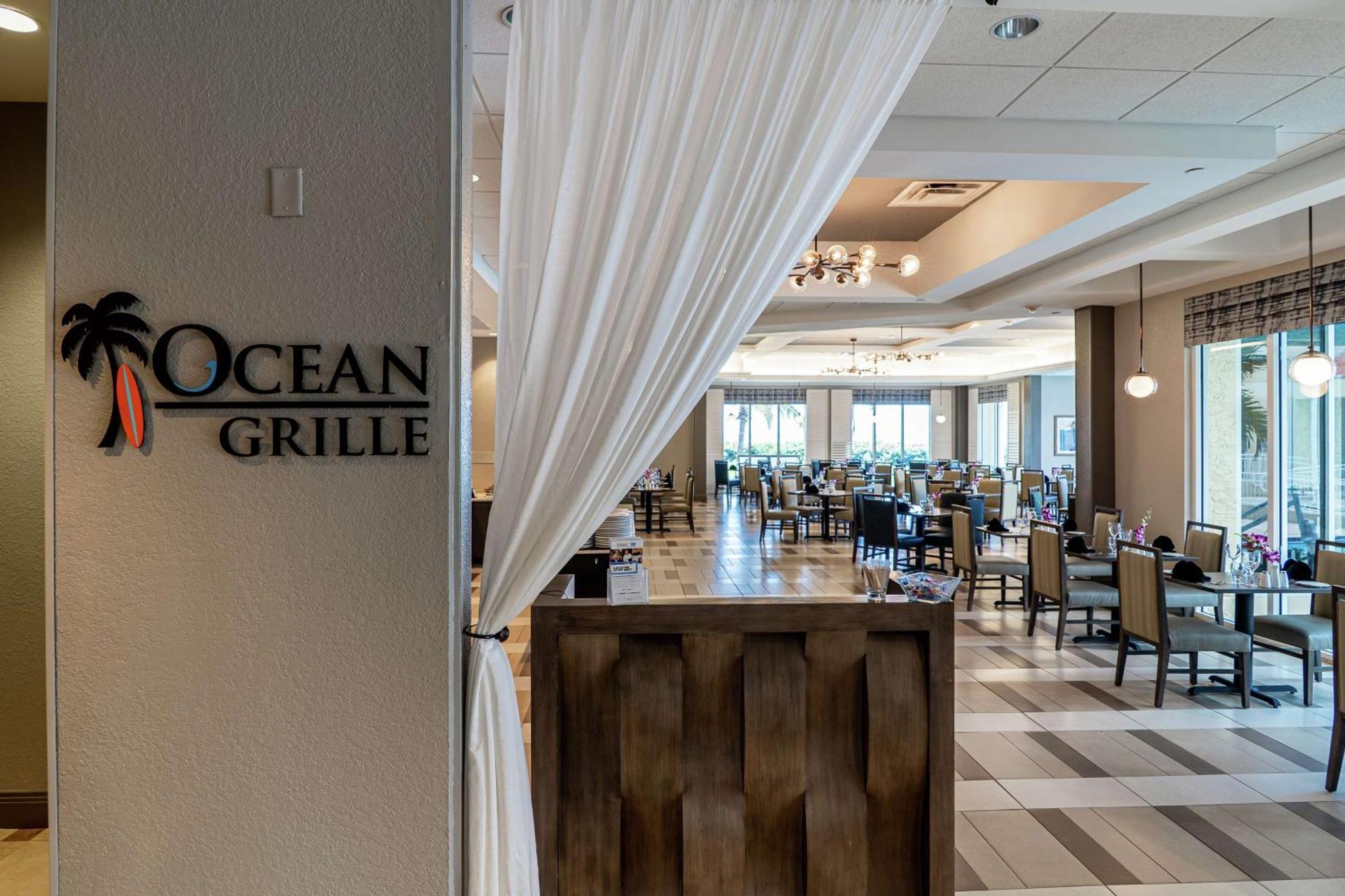 Hilton Melbourne Beach Oceanfront Eksteriør bilde